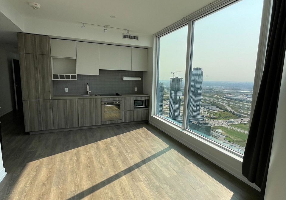 5-buttermill-avenue-vaughan-ontario-n13627780