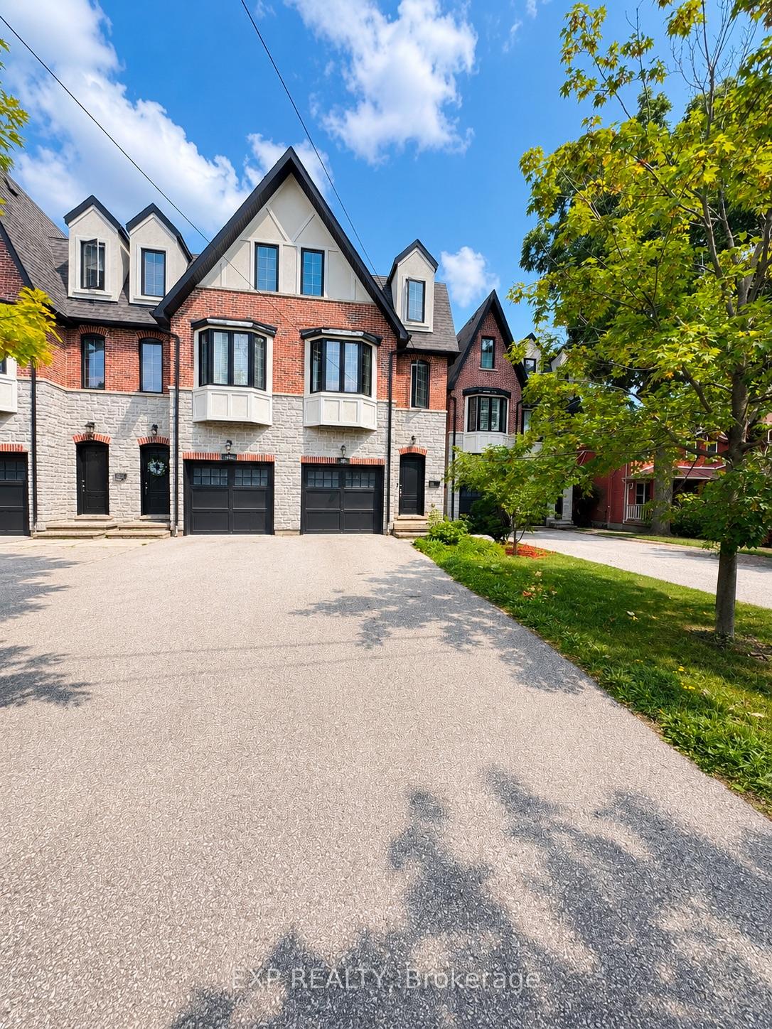 99-hunt-avenue-richmond-hill-ontario-n13627834