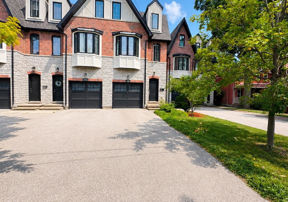 99-hunt-avenue-richmond-hill-ontario-n13627834