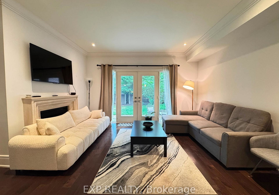 99-hunt-avenue-richmond-hill-ontario-n13627834