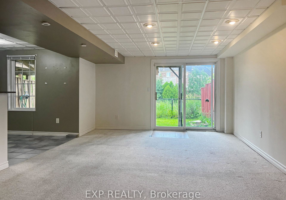26-millcliff-circle-aurora-ontario-n13627958