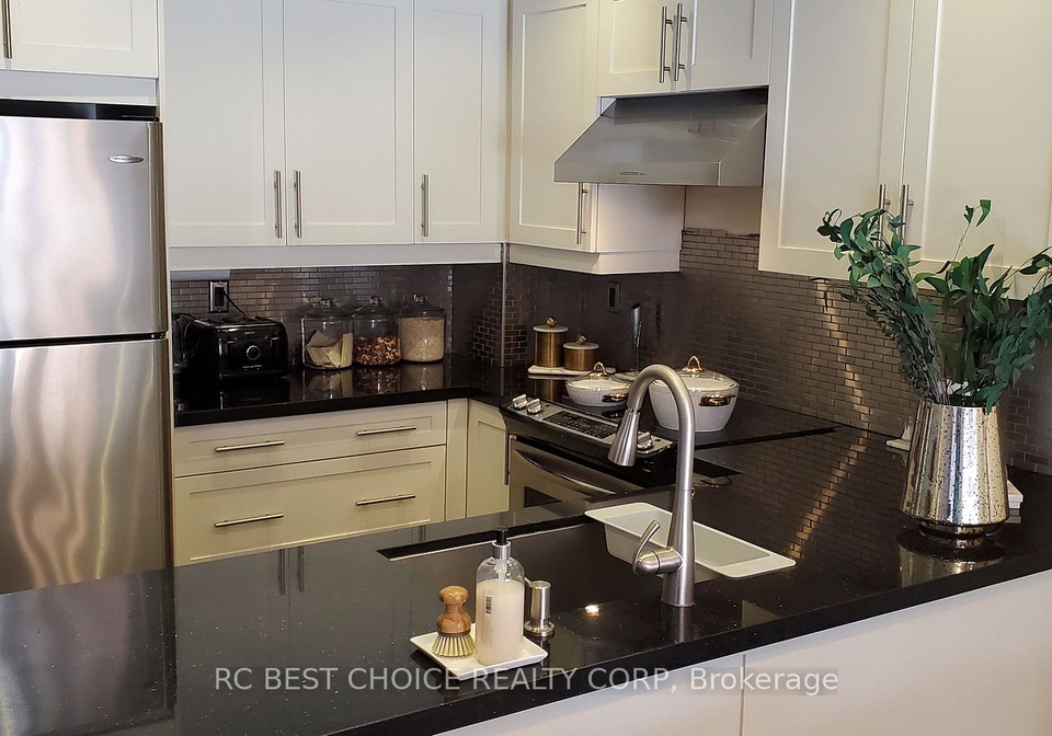 68-carron-avenue-vaughan-ontario-n13628264