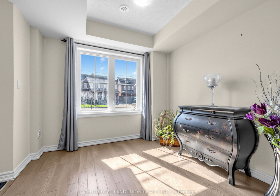 10941-victoria-square-boulevard-markham-ontario-n13628470