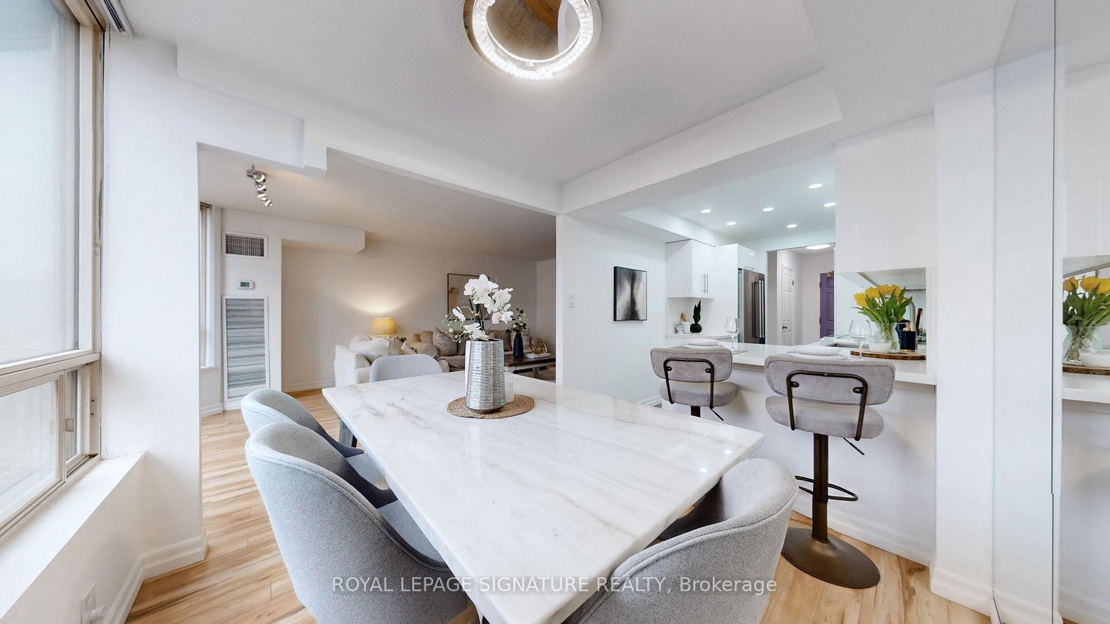 175-cedar-avenue-richmond-hill-ontario-n13628494