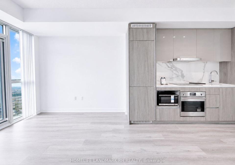 28-interchange-way-vaughan-ontario-n13628694