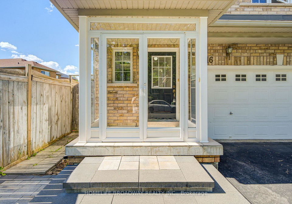 16-raymond-bartlett-avenue-markham-ontario-n13629532
