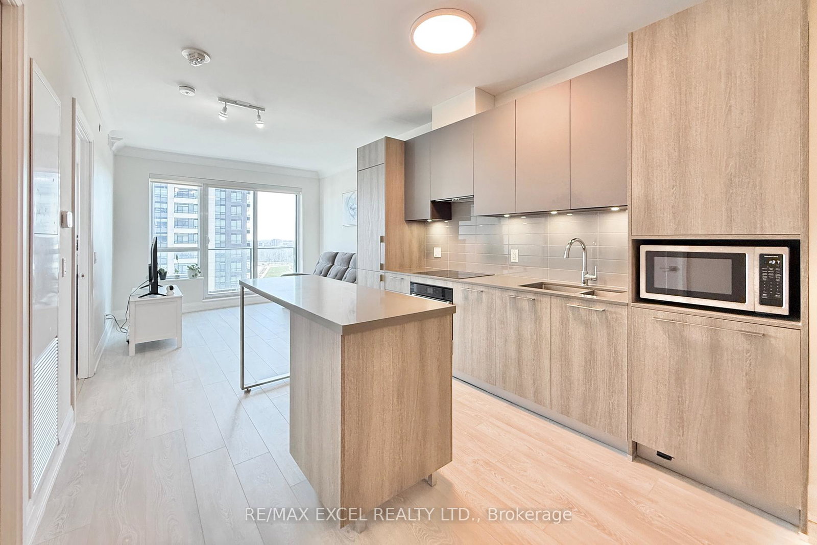 18-water-walk-drive-markham-ontario-n13629782