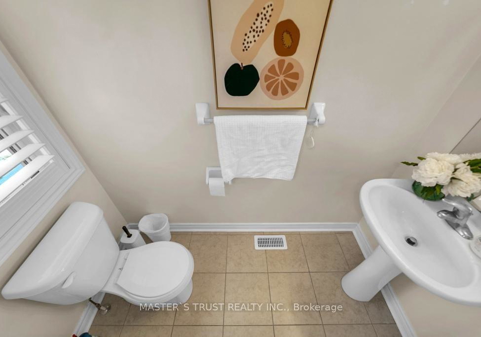 114-herefordshire-crescent-east-gwillimbury-ontario-n13630004