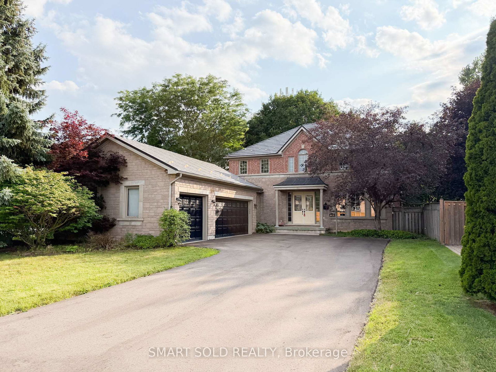 704-foxcroft-boulevard-newmarket-ontario-n13630090