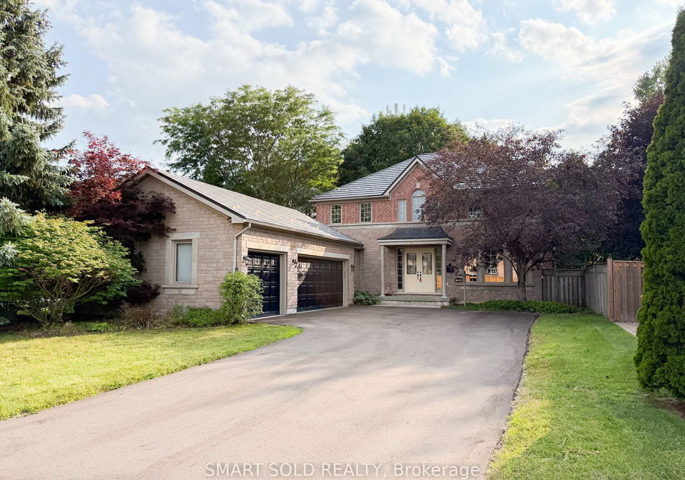 704-foxcroft-boulevard-newmarket-ontario-n13630090