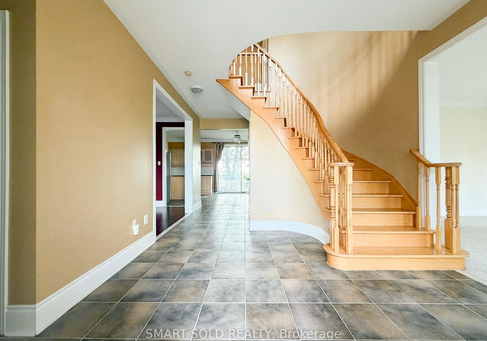 704-foxcroft-boulevard-newmarket-ontario-n13630090