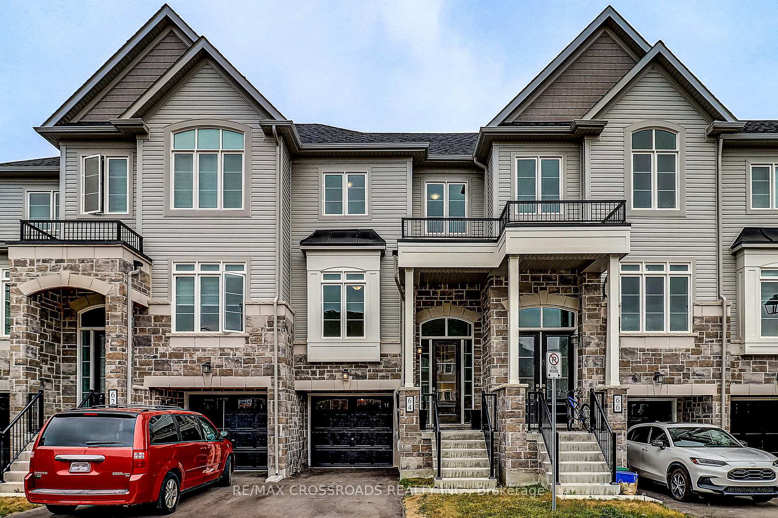 64-lyall-stokes-circle-east-gwillimbury-ontario-n13630466