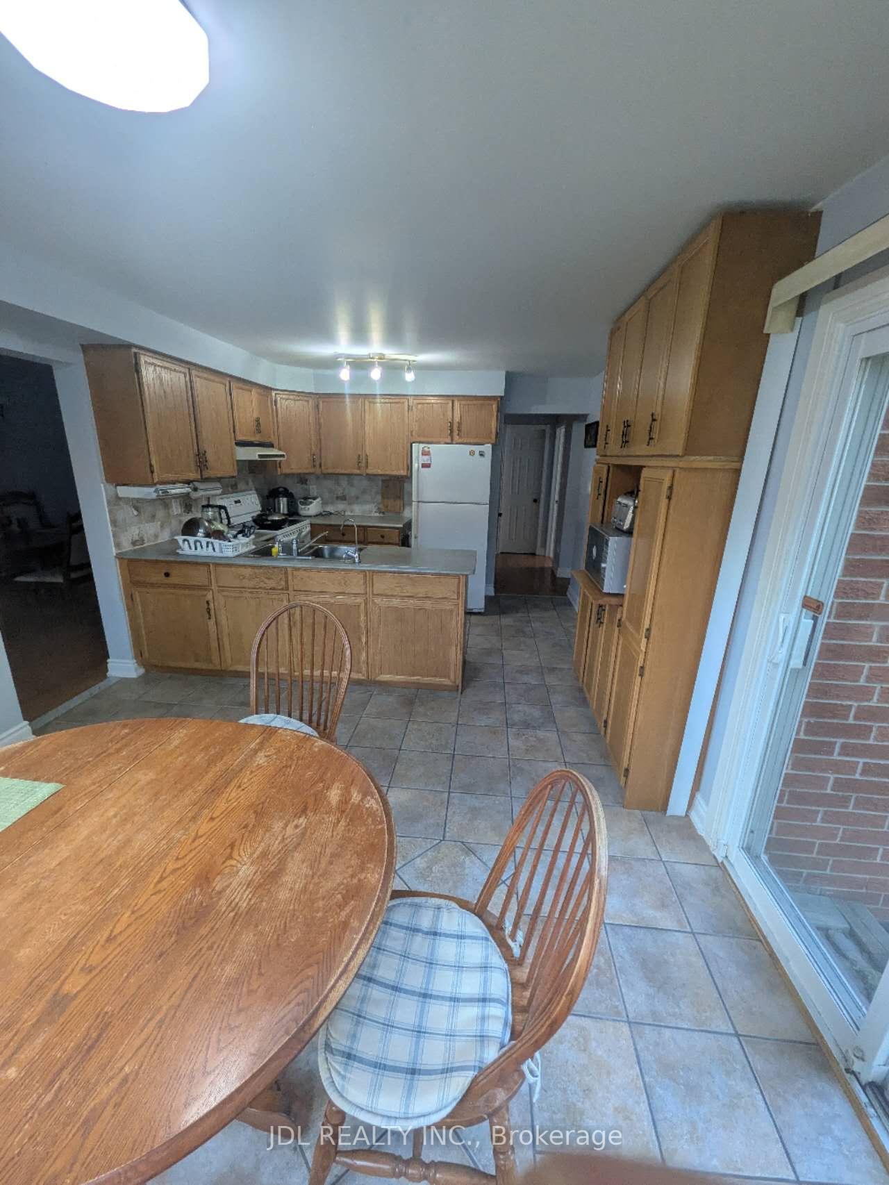 37-garnish-green-grove-markham-ontario-n13630546