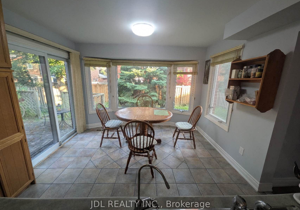 37-garnish-green-grove-markham-ontario-n13630546