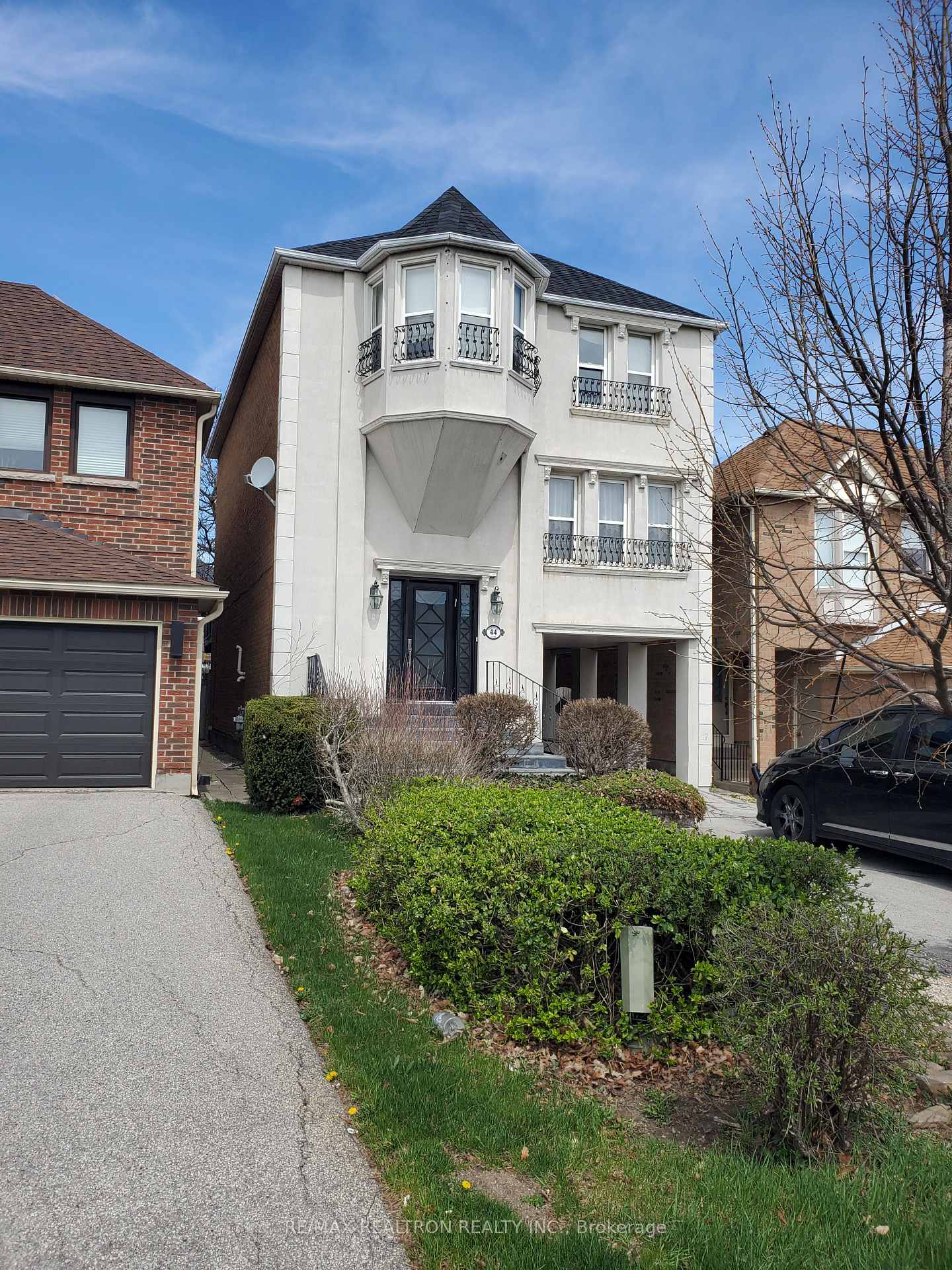 44-roxborough-lane-vaughan-ontario-n13630576