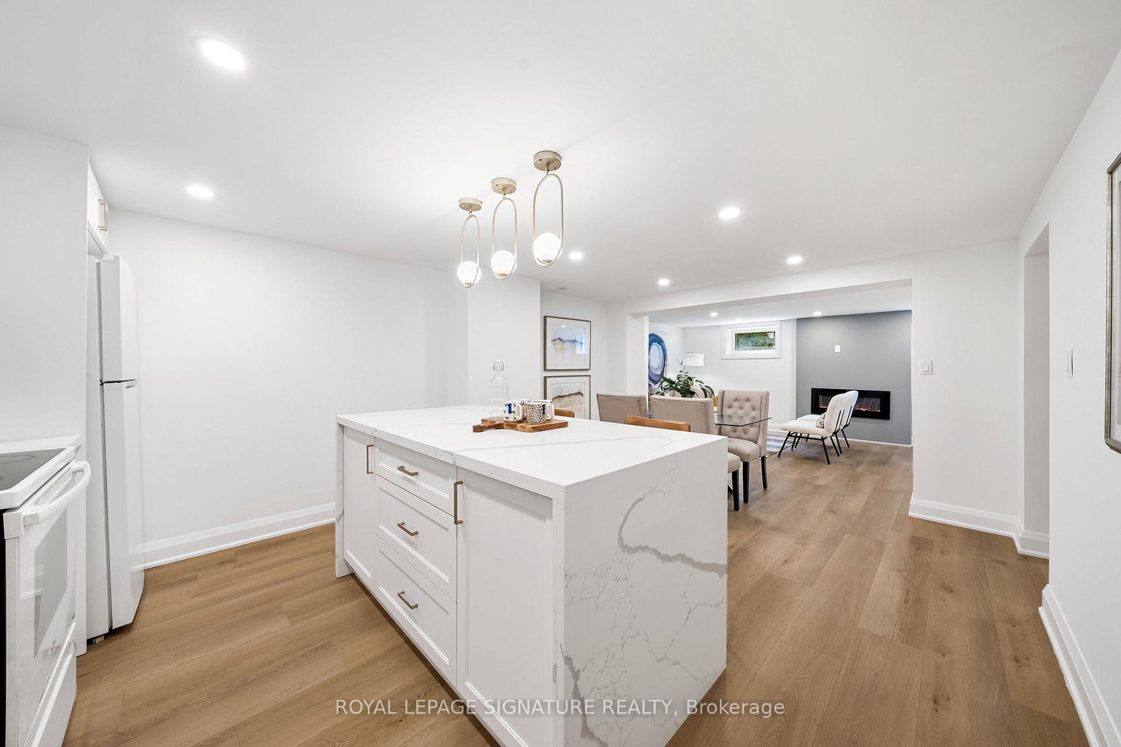 247-kathryn-crescent-newmarket-ontario-n13630718