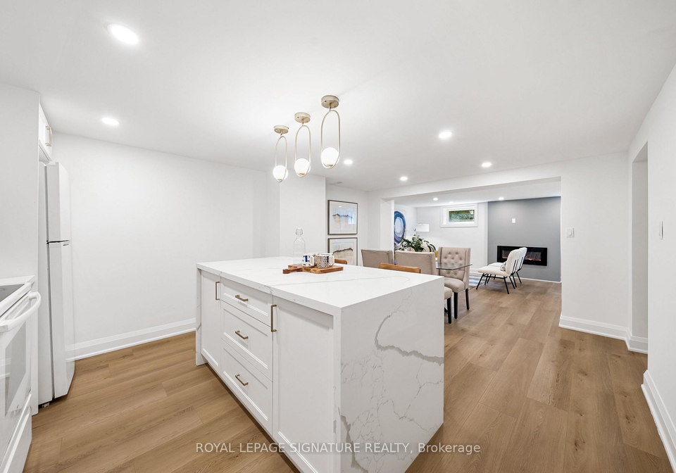 247-kathryn-crescent-newmarket-ontario-n13630718