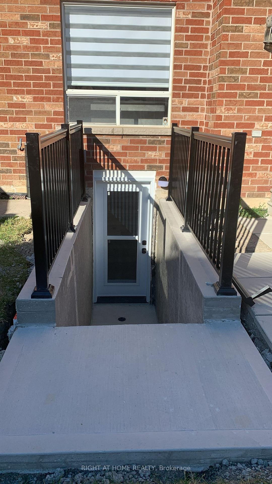 75-maffey-crescent-richmond-hill-ontario-n13630926