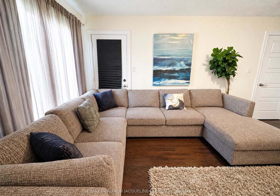 64-allure-street-newmarket-ontario-n13631450