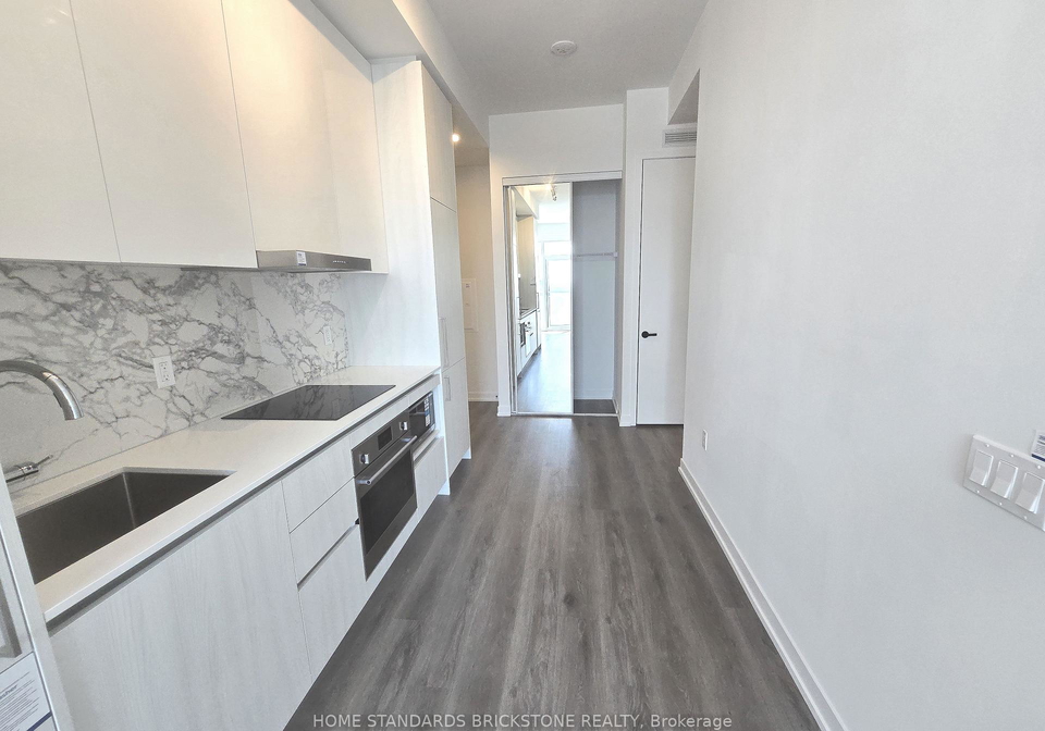 225-commerce-street-vaughan-ontario-n13631618