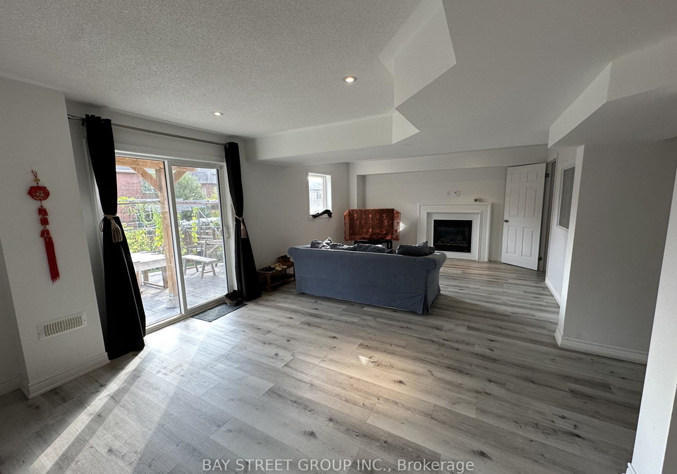 196-colesbrook-road-richmond-hill-ontario-n13632380