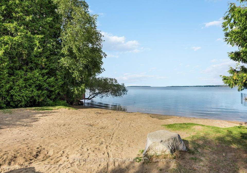 922-elizabeth-avenue-innisfil-ontario-n13632452