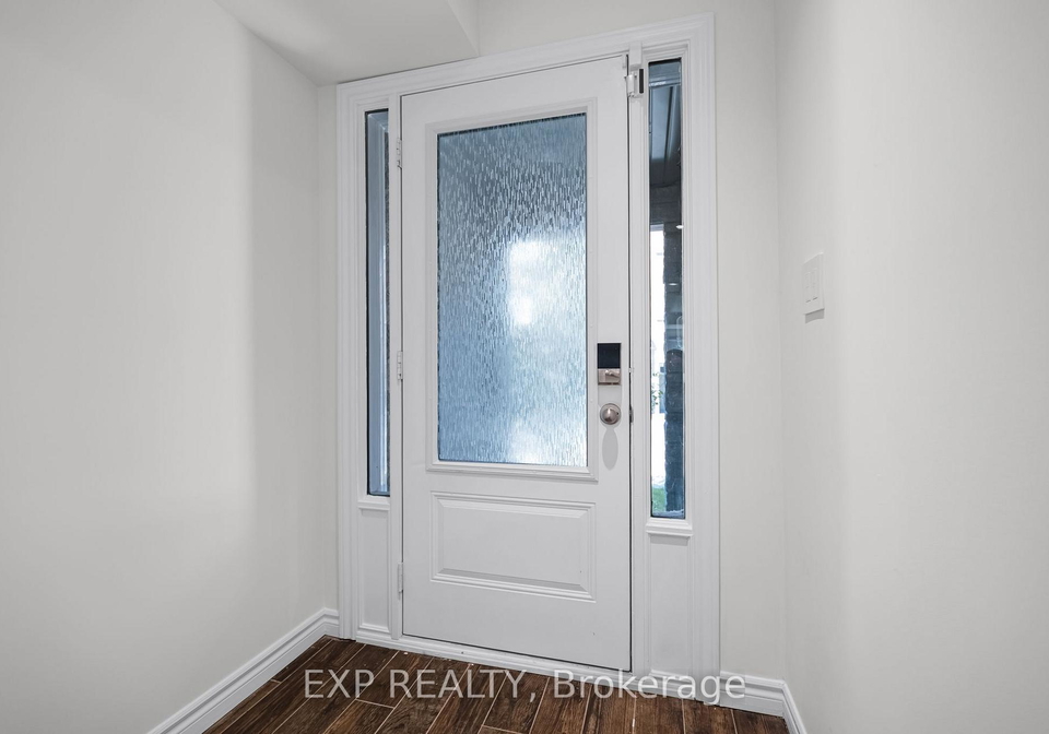104-gordon-circle-newmarket-ontario-n13633116