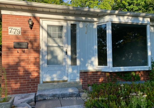779-greenfield-crescent-newmarket-ontario-n13634354