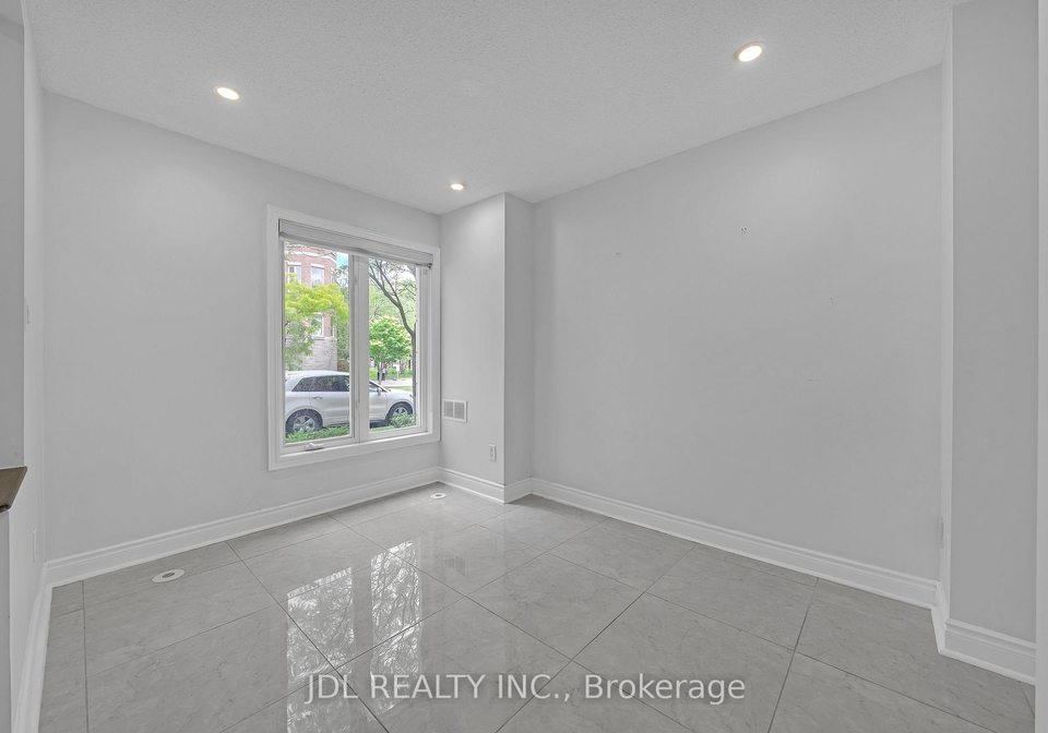 25-galleria-parkway-markham-ontario-n13634608