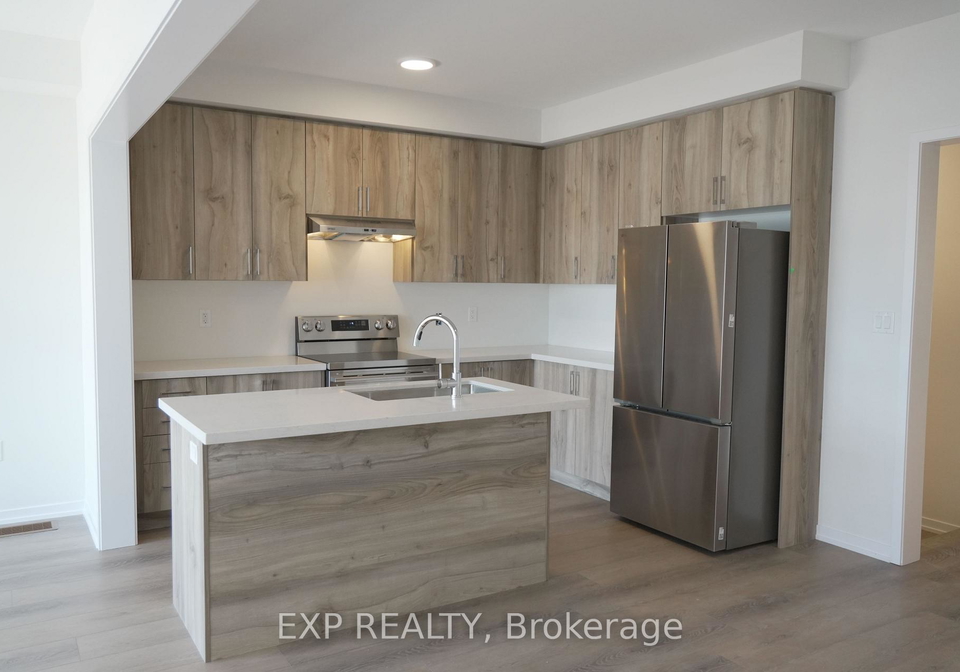 26-alfred-garvey-gate-georgina-ontario-n13635222