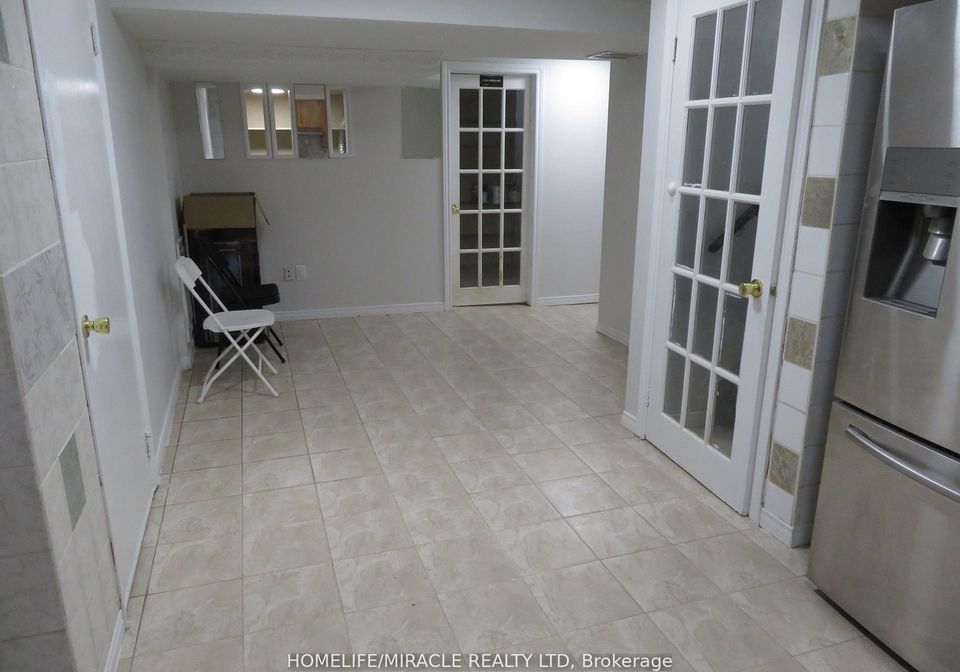 10-pine-bough-manor-richmond-hill-ontario-n13635362