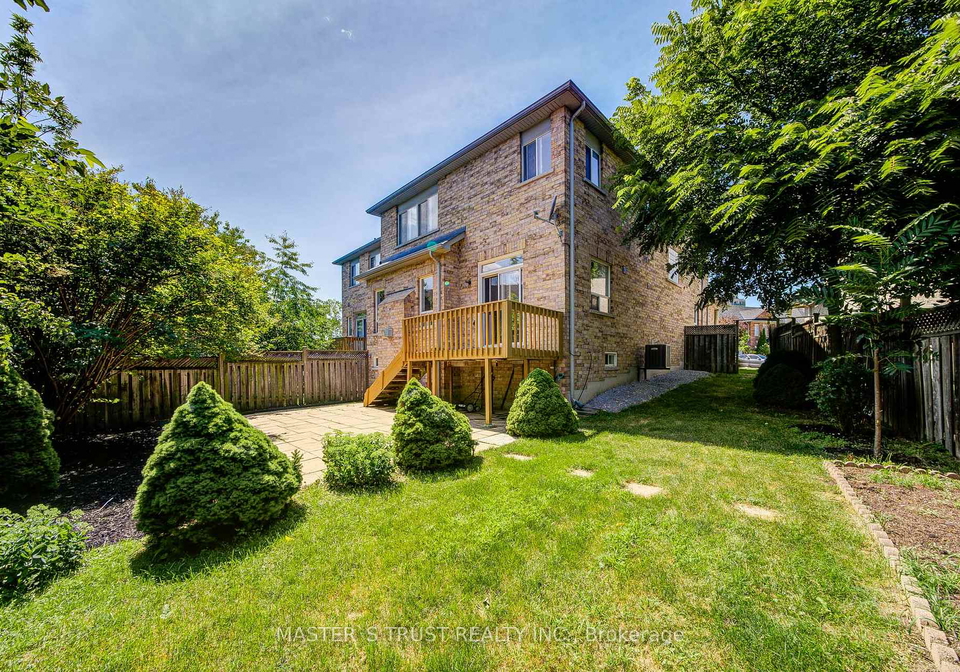 33-levellands-crescent-richmond-hill-ontario-n13635650