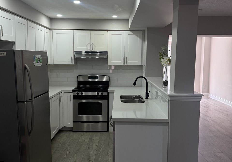 482-bur-oak-avenue-markham-ontario-n13635738