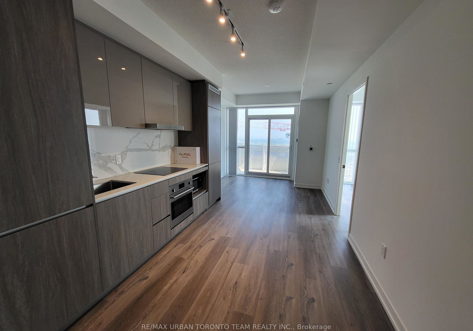 28-interchange-way-vaughan-ontario-n13636052