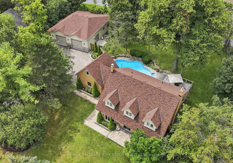111-whispering-pine-trail-aurora-ontario-n13636116