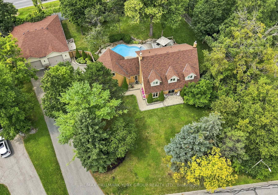 111-whispering-pine-trail-aurora-ontario-n13636116