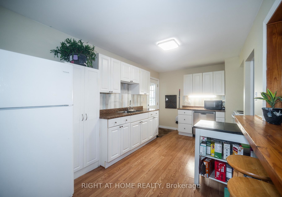 1007-ferrier-avenue-innisfil-ontario-n13636484