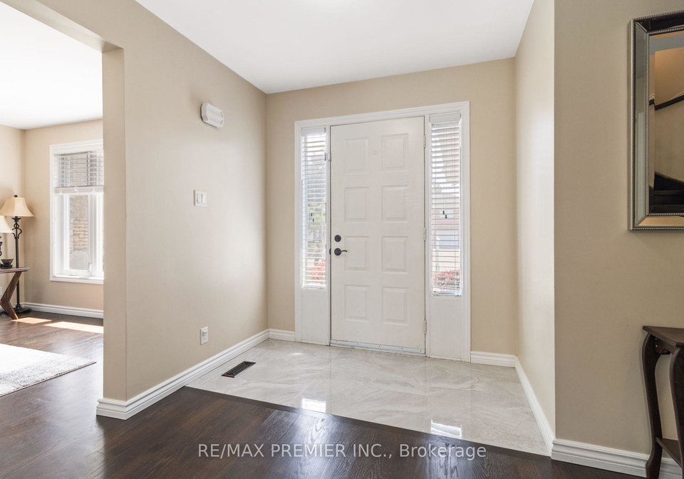 426-maple-grove-avenue-bradford-west-gwillimbury-ontario-n13636968