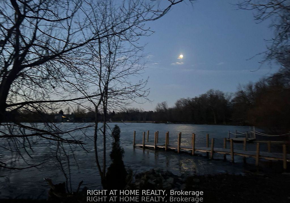 195-lakeland-crescent-richmond-hill-ontario-n13637146