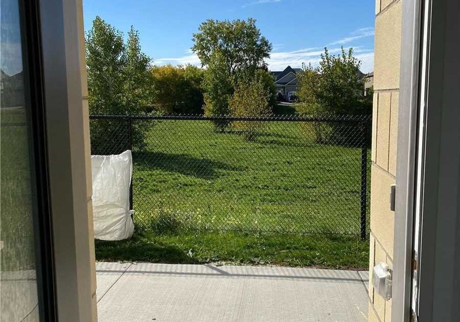 8-mcclarys-way-markham-ontario-n13637760