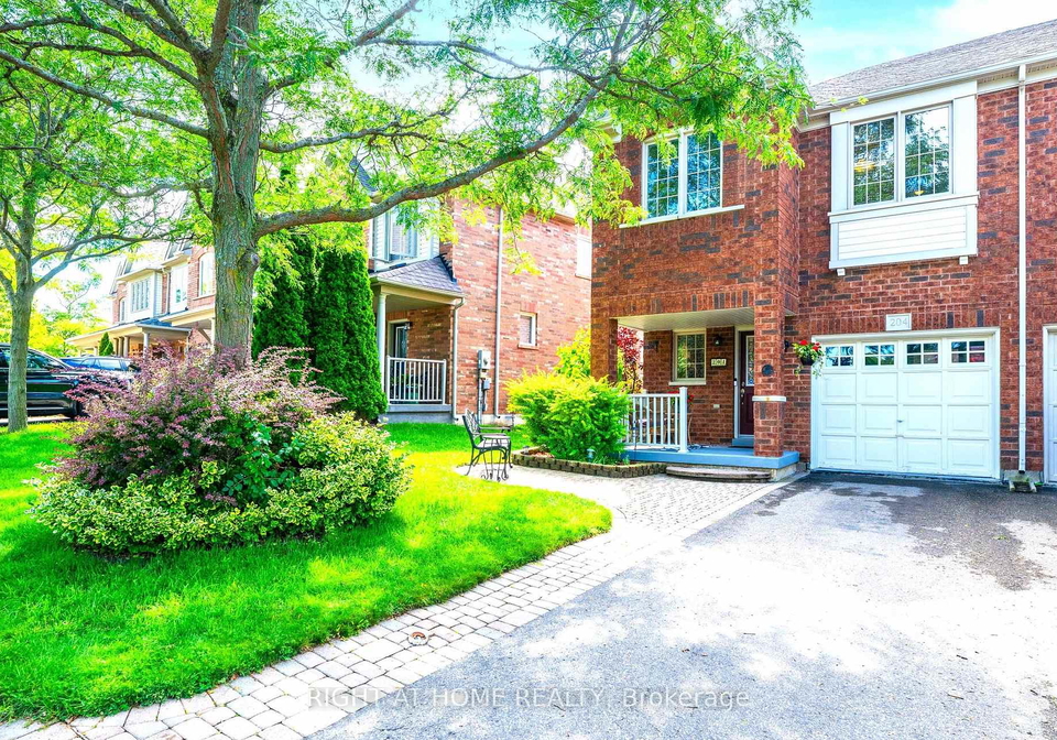 204-burgess-crescent-newmarket-ontario-n13637838