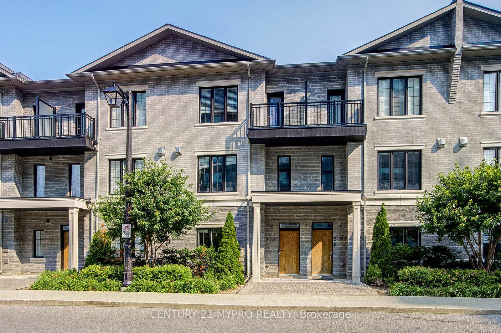 392-highway-7-road-e-richmond-hill-ontario-n13637892