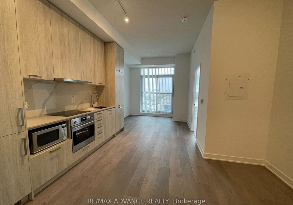 10-honeycrisp-crescent-vaughan-ontario-n13637924