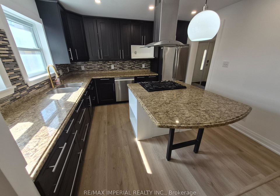 757-pam-crescent-newmarket-ontario-n13638150