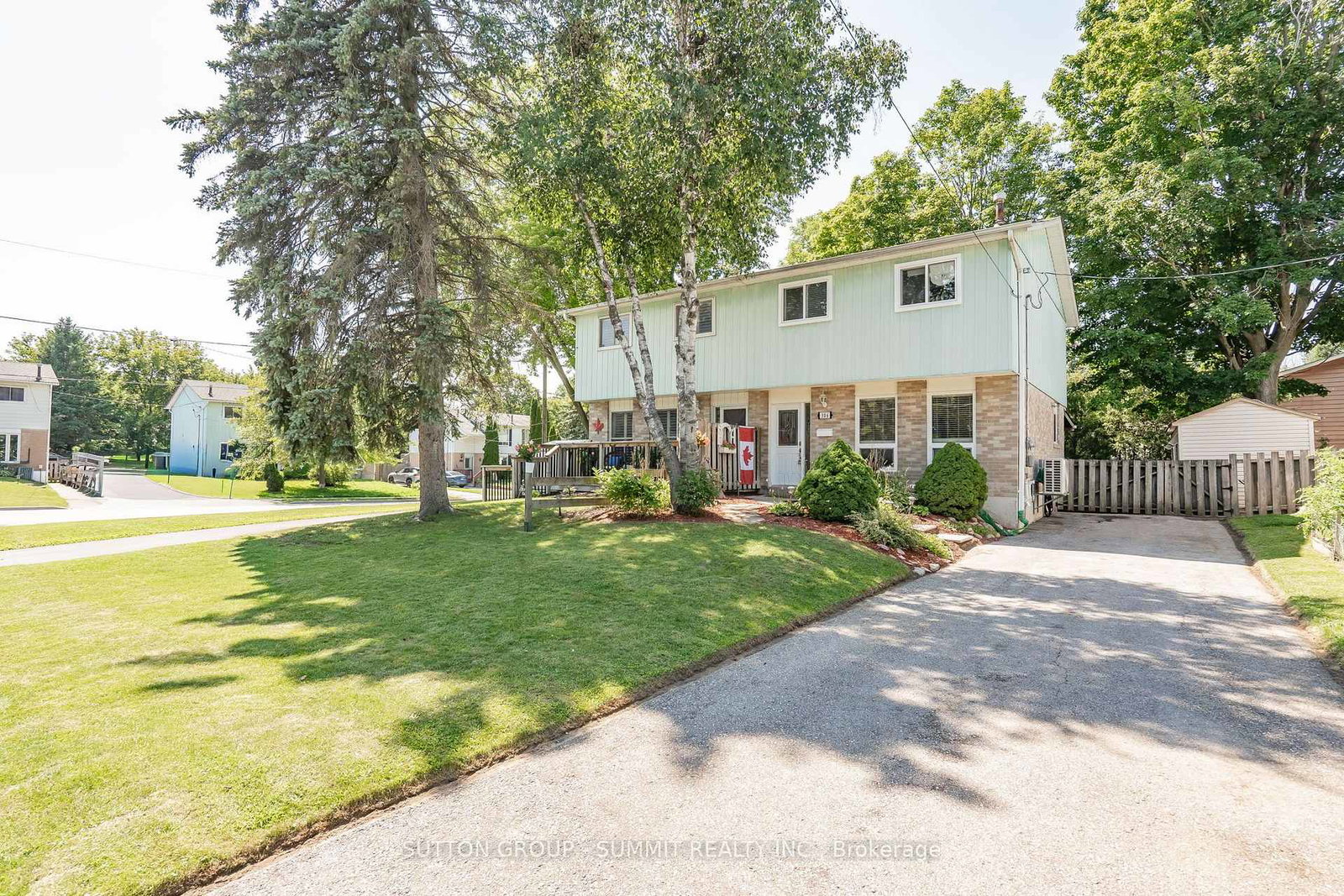 306-oakwood-court-newmarket-ontario-n13638174
