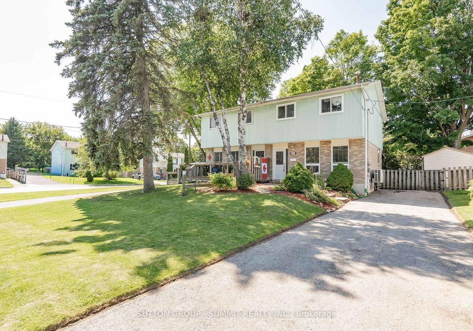306-oakwood-court-newmarket-ontario-n13638174