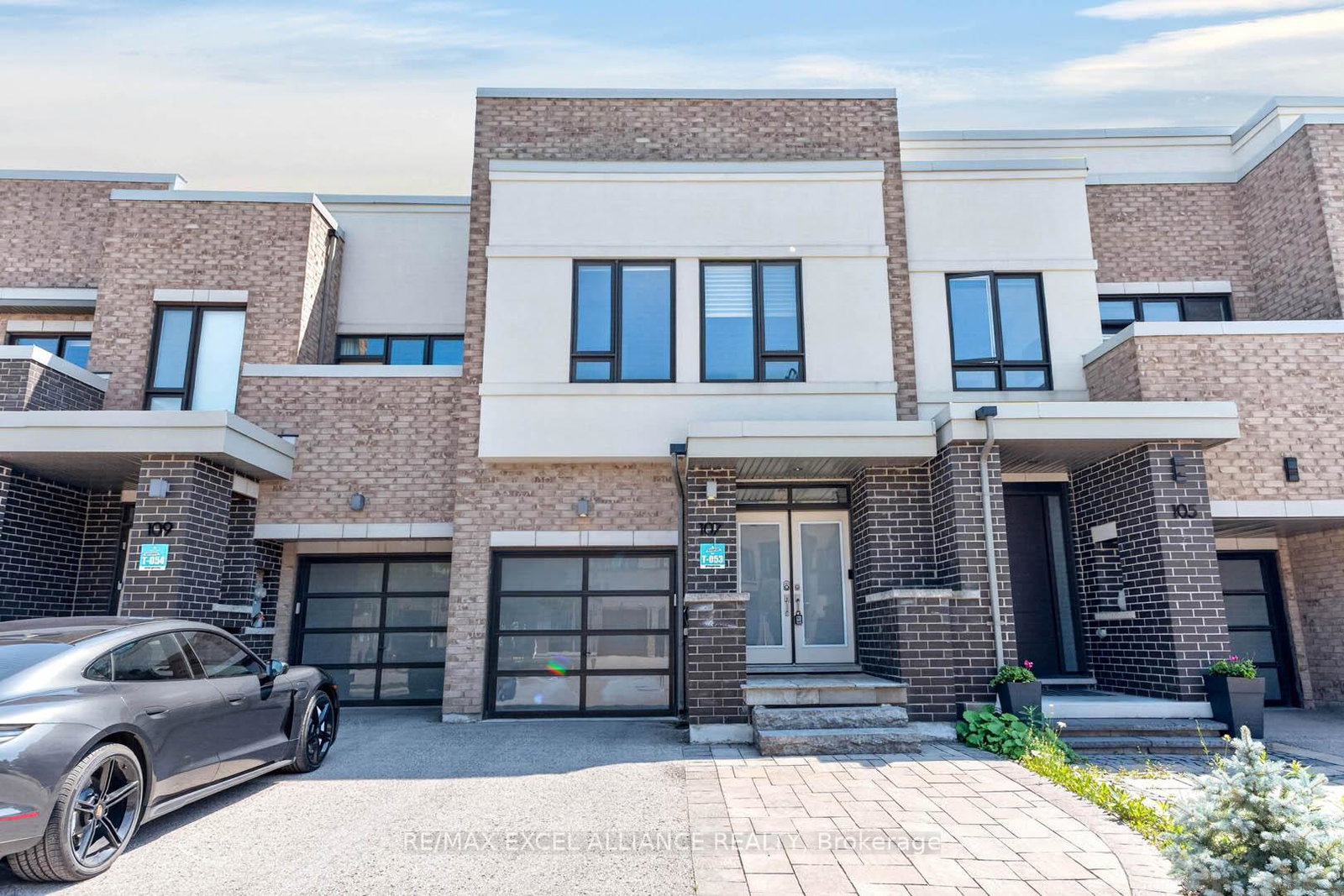 107-dariole-drive-richmond-hill-ontario-n13638246