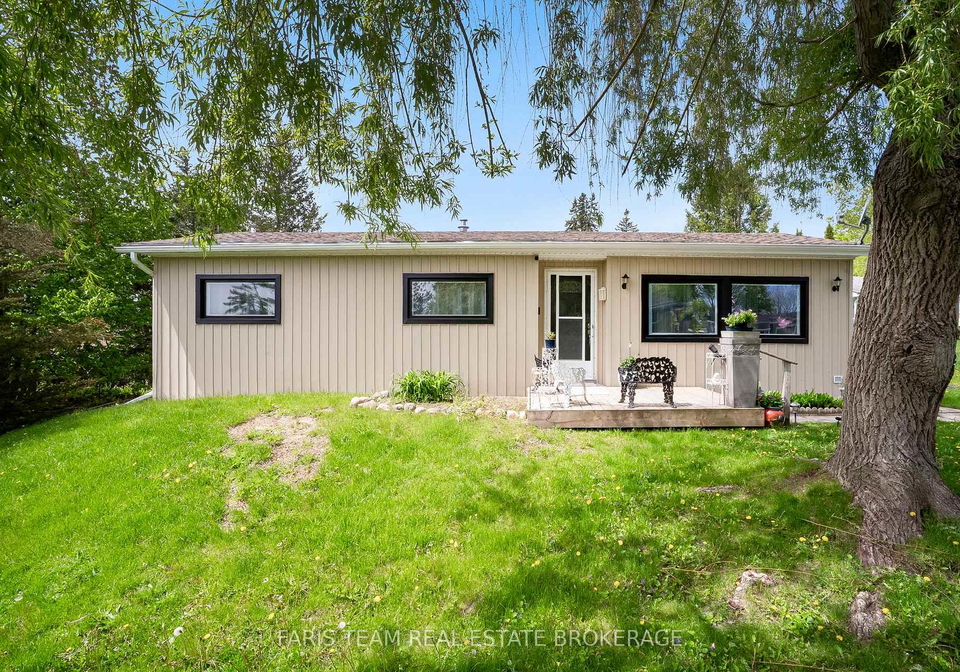 21-hawthorne-drive-innisfil-ontario-n13638464
