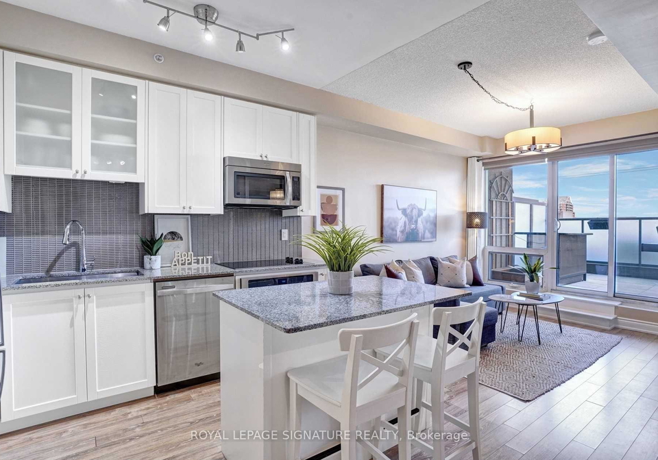 9088-yonge-street-richmond-hill-ontario-n13638476