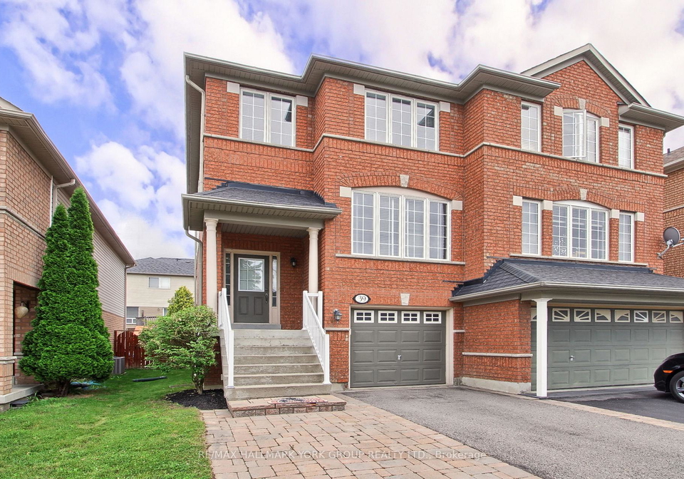 39-millcliff-circle-aurora-ontario-n13638746